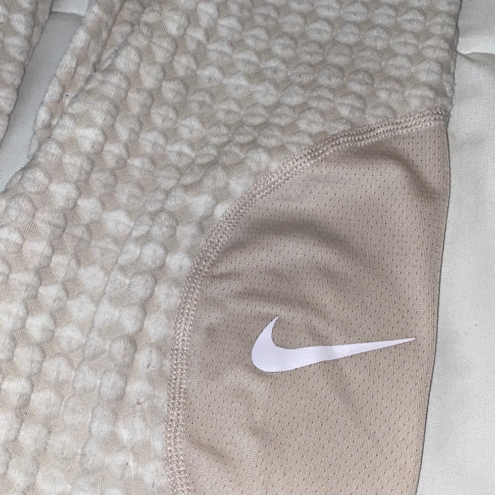 NIKE PRO Hyperwarm Advanced Performance Warming Textured Mid Rise Leggings - Picture 5 of 10